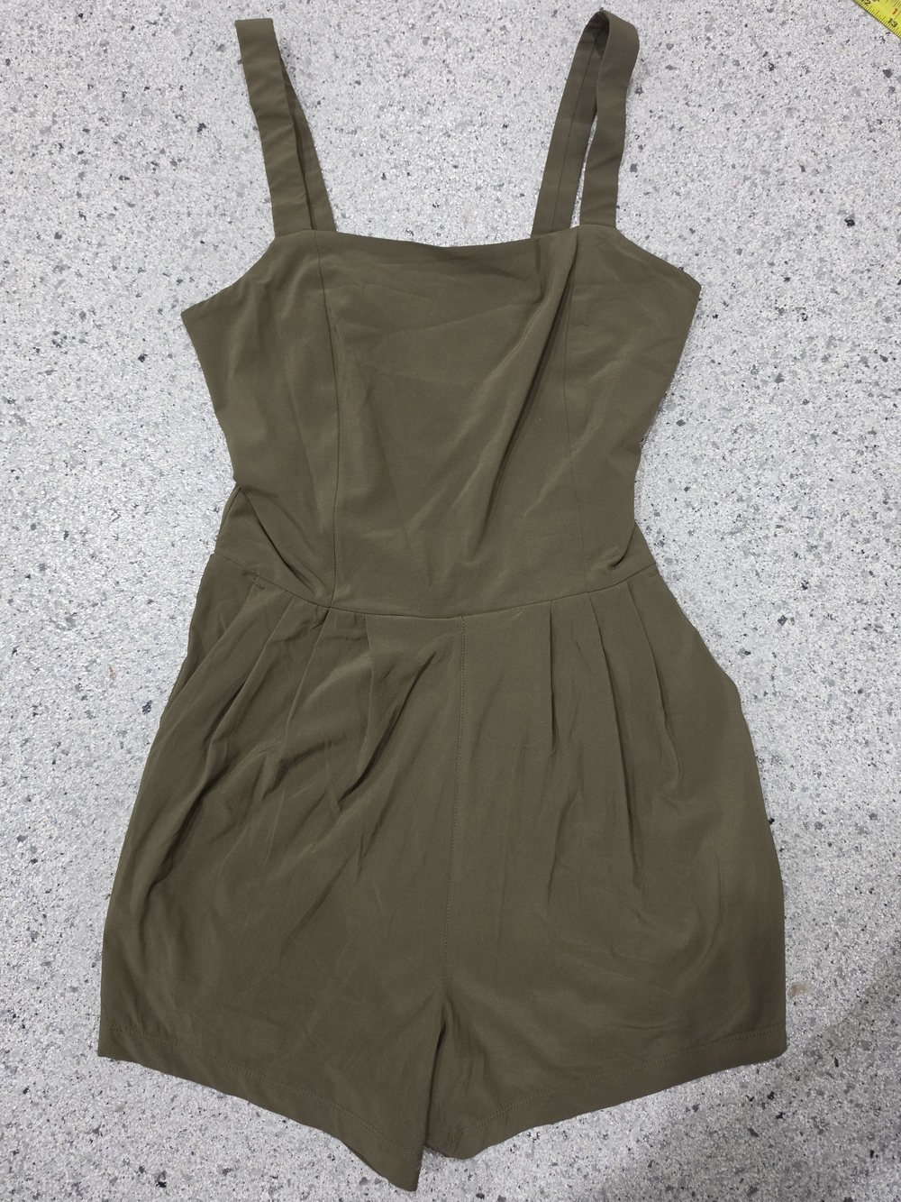 Vuori Olive Green Mini Romper Est Size XS